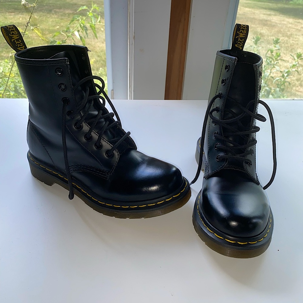 Black 1460 Women’s Dr. Martens Size 7 boots.